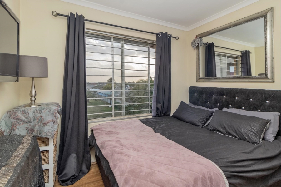 2 Bedroom Property for Sale in Churchill Estate Western Cape